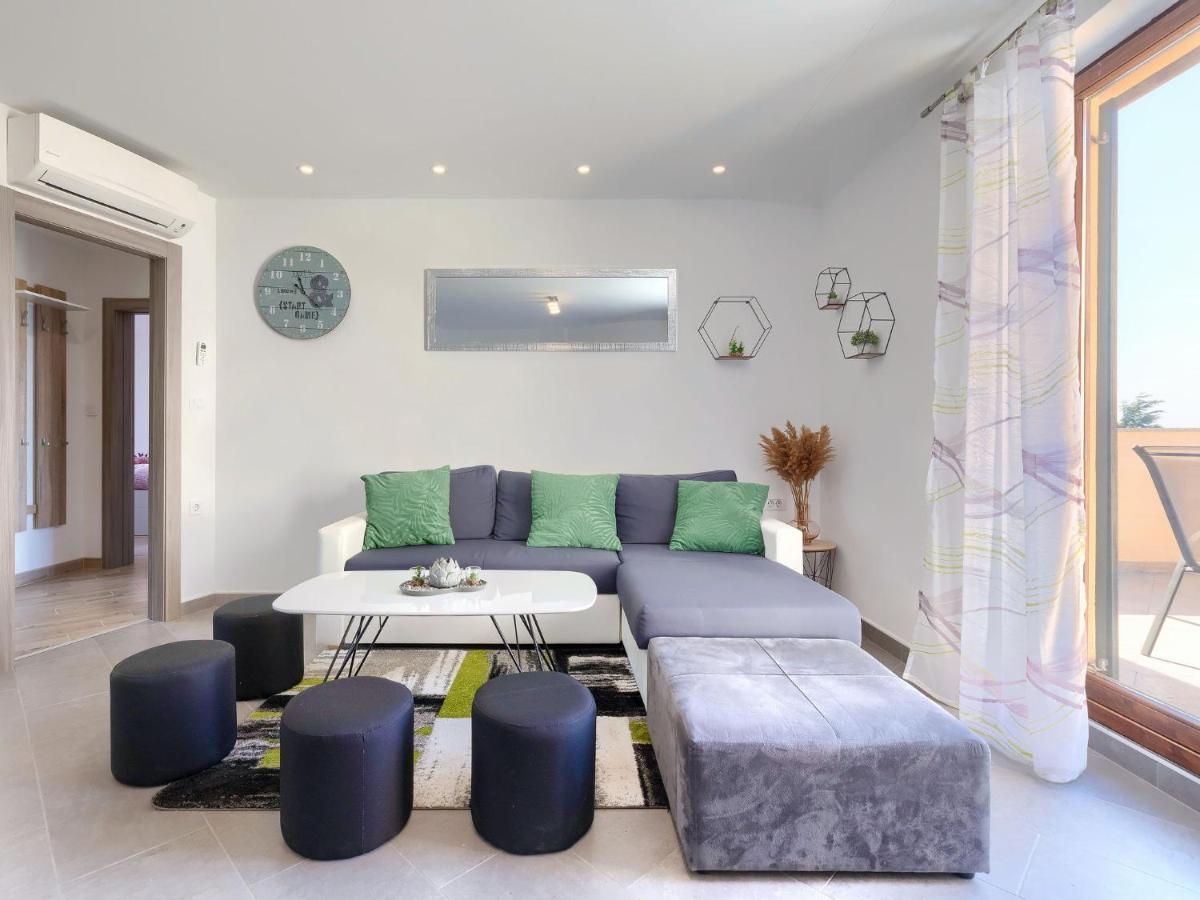 Apartment Joy By Interhome Pula Exteriör bild