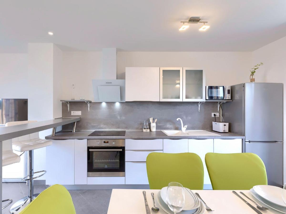 Apartment Joy By Interhome Pula Exteriör bild