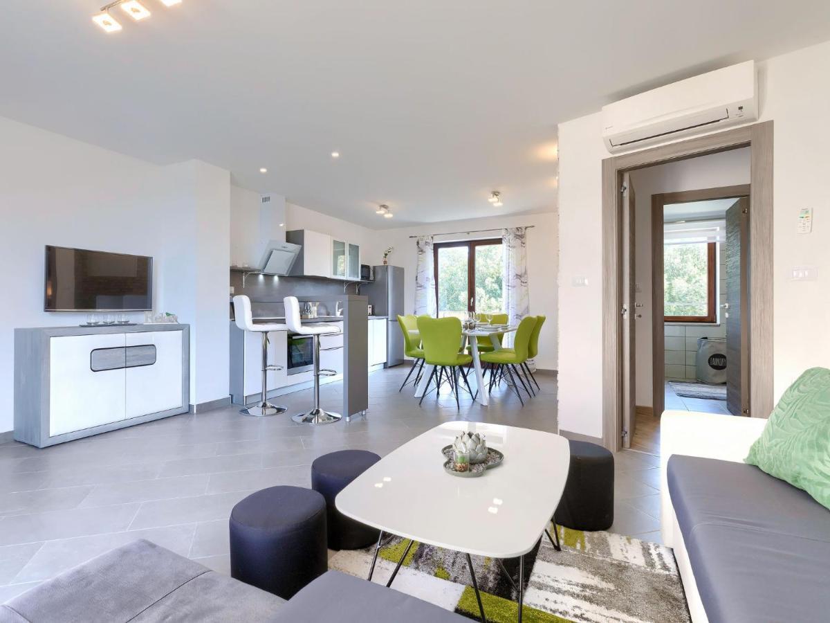 Apartment Joy By Interhome Pula Exteriör bild