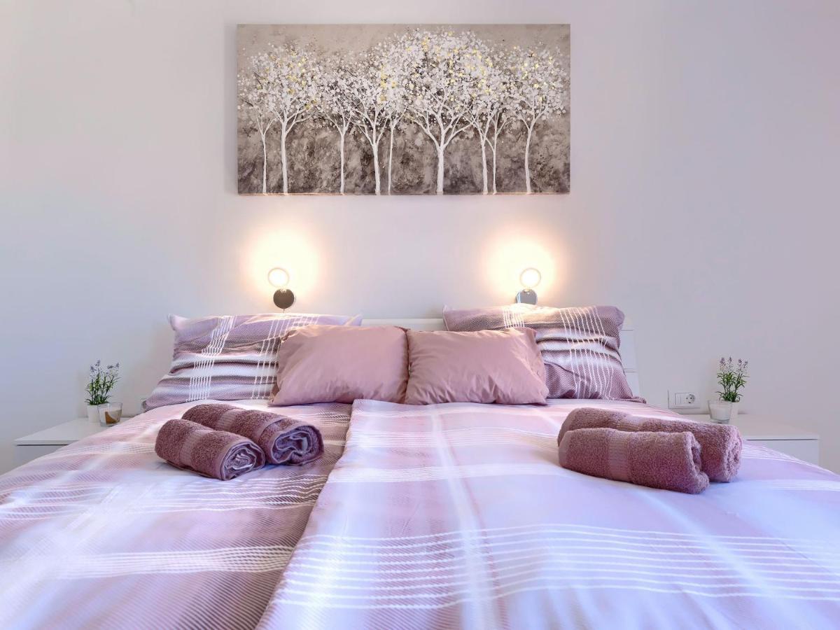 Apartment Joy By Interhome Pula Exteriör bild