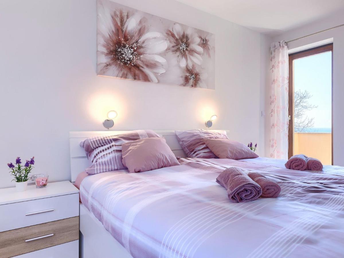 Apartment Joy By Interhome Pula Exteriör bild