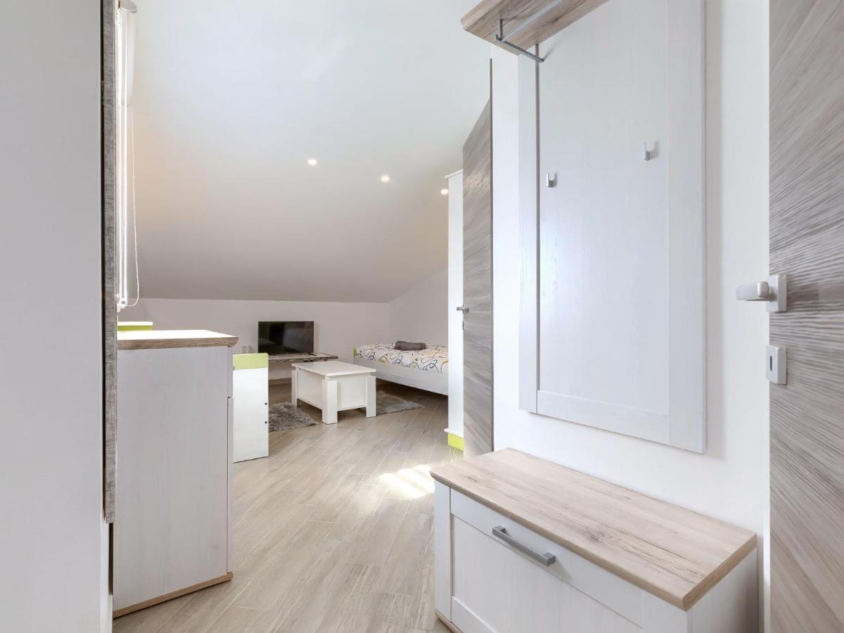 Apartment Joy By Interhome Pula Exteriör bild